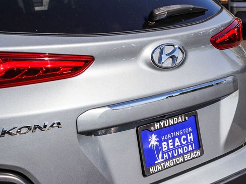 Used 2021 Hyundai Kona Limited w/ Cargo Package AWD/4WD image 8