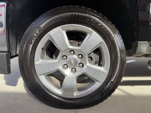 Used 2018 Chevrolet Silverado 1500 LT w/ Texas Edition image 10