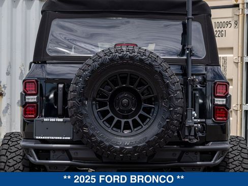 Used 2025 Ford Bronco Badlands AWD/4WD image 40