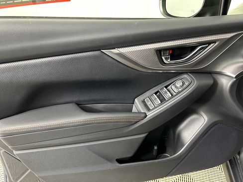 Used 2023 Subaru Crosstrek 2.5i Limited w/ Moonroof Package image 11