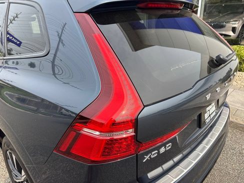 Used 2024 Volvo XC60 B5 Core w/ Protection Package Premier AWD/4WD image 11