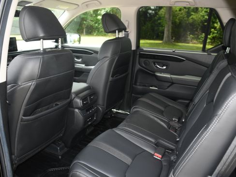 Certified 2025 Honda Pilot EX-L image 16