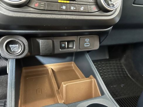 Used 2024 Ford Maverick Lariat w/ FX4 Off-Road Package image 26