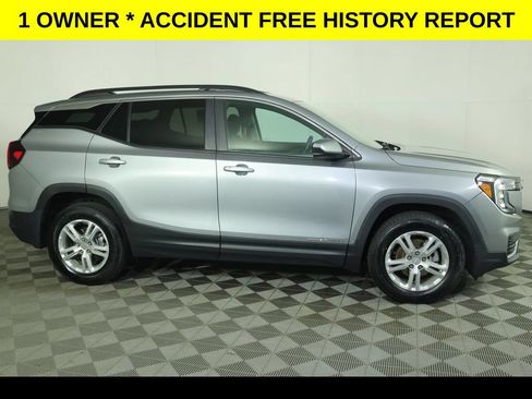 Used 2023 GMC Terrain SLE w/ Driver Convenience Package AWD/4WD image 2