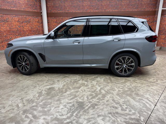 Used 2026 BMW X5 xDrive50e w/ M Sport Package AWD/4WD image 2