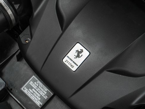 Used 2015 Ferrari California T image 48