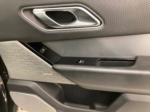 Used 2018 Land Rover Range Rover Velar R-Dynamic SE AWD/4WD image 36