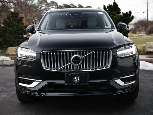 Used 2023 Volvo XC90 B5 Plus w/ Protection Package image 13