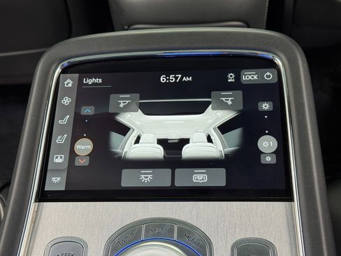 Used 2023 Genesis G90 3.5T image 46