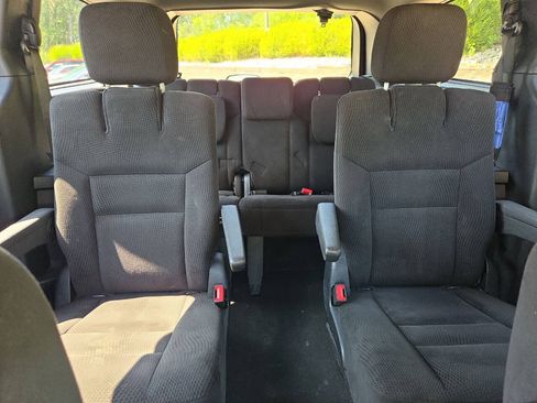 Used 2017 Dodge Grand Caravan SE FWD image 25