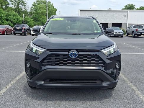 Used 2022 Toyota RAV4 XLE Premium AWD/4WD image 2