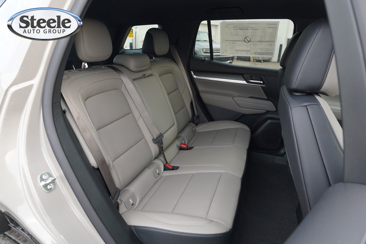New 2027 GMC Terrain Elevation w/ Elevation Premium Package AWD/4WD image 24