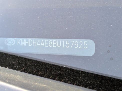 Used 2011 Hyundai Elantra Limited w/ Premium Pkg 5 image 10