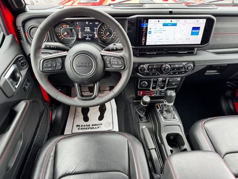 Used 2024 Jeep Wrangler Unlimited Rubicon image 17