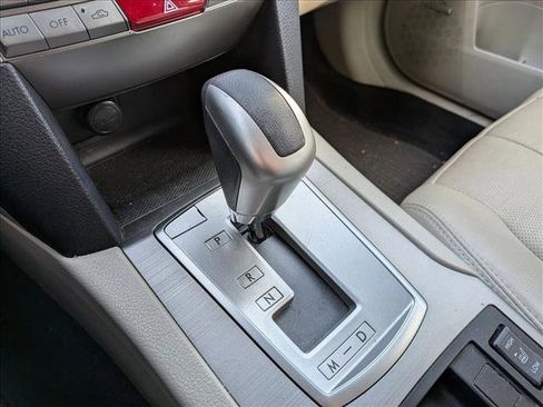 Used 2011 Subaru Outback 2.5i Limited w/ PWR Moonroof Pkg image 12