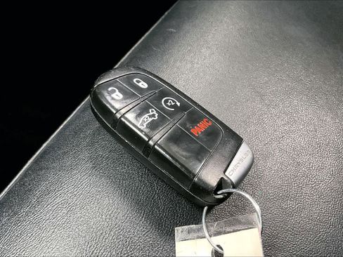 Used 2011 Chrysler 300 Limited image 18