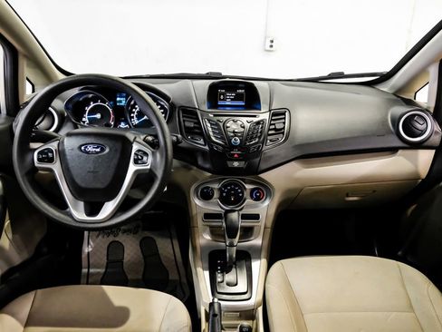 Used 2019 Ford Fiesta SE image 14