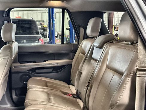 Used 2020 Ford Expedition Max XLT w/ Equipment Group 201A image 24