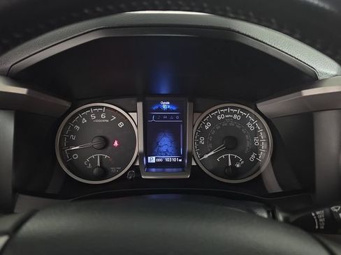 Used 2019 Toyota Tacoma SR5 AWD/4WD image 19
