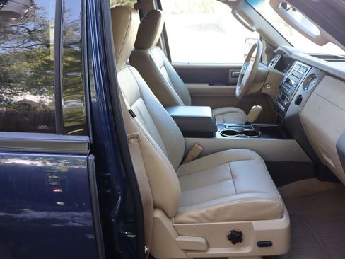 Used 2011 Ford Expedition EL XLT w/ 201A Rapid Spec Order Code AWD/4WD image 24