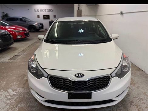 Used 2016 Kia Forte LX image 2