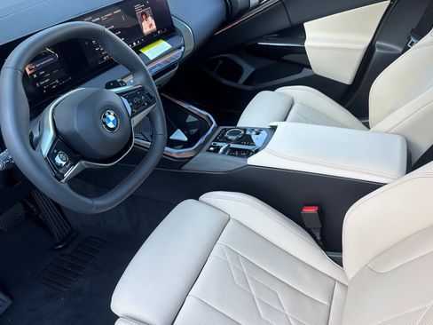 Used 2026 BMW X3 xDrive30i w/ Premium Package AWD/4WD image 4
