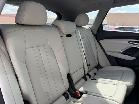 Used 2025 Audi Q5 Premium AWD/4WD image 43