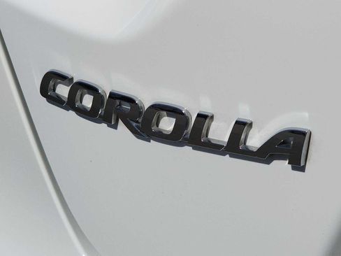 Used 2023 Toyota Corolla LE w/ Carpet Mat Package (TMS) AWD/4WD image 11