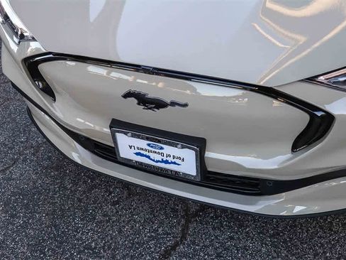 Used 2025 Ford Mustang Mach-E Premium image 8