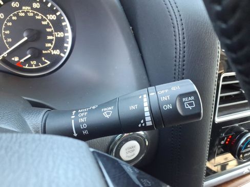 Used 2023 Nissan Armada SL w/ Captain's Chairs Package image 32