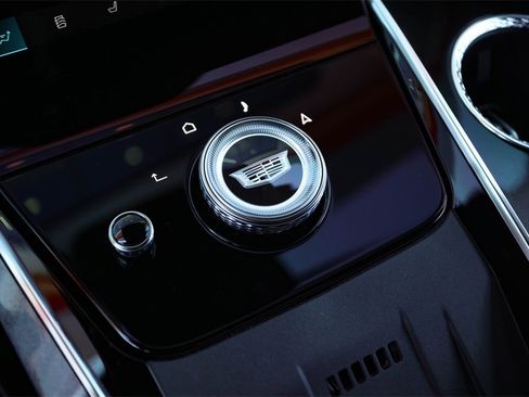 Used 2025 Cadillac Escalade IQ Sport 2 w/ LPO, ONYX Package image 32