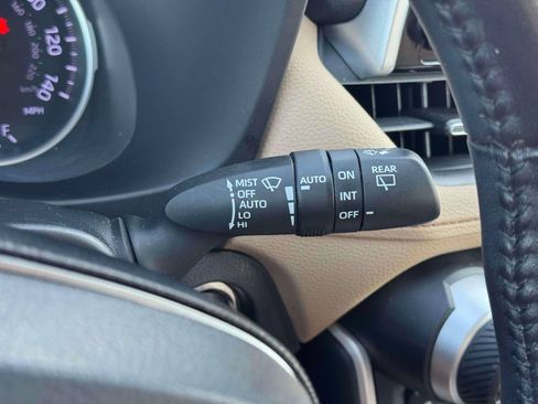 Used 2021 Toyota RAV4 XLE Premium AWD/4WD image 27