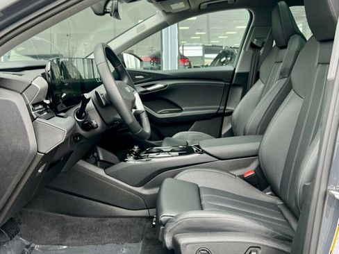 Used 2025 Audi Q6 e-tron Premium Plus w/ Premium Plus AWD/4WD image 15