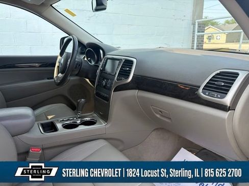 Used 2013 Jeep Grand Cherokee Laredo AWD/4WD image 11