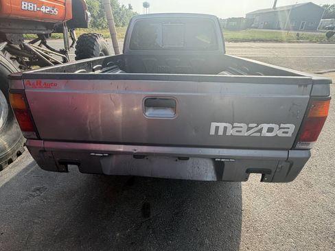 Used 1991 MAZDA B-Series Pickup 2WD Regular Cab B2200 image 4