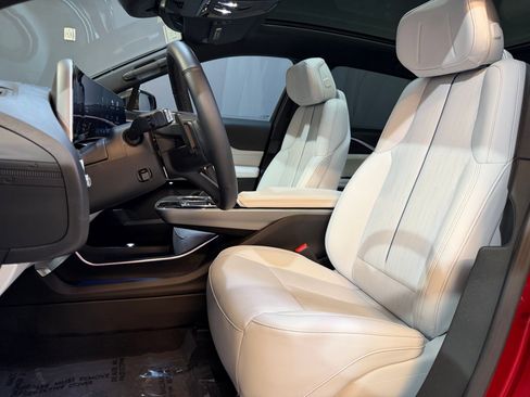Used 2024 Cadillac Lyriq Sport w/ LPO, Floor Liner Package AWD/4WD image 5