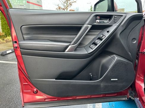 Used 2018 Subaru Forester 2.5i Touring image 11