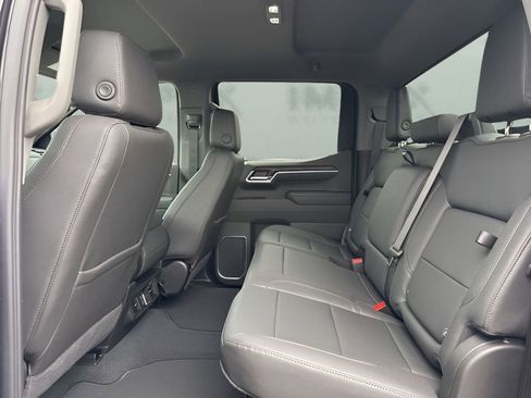 Used 2026 GMC Sierra 1500 SLT AWD/4WD image 12