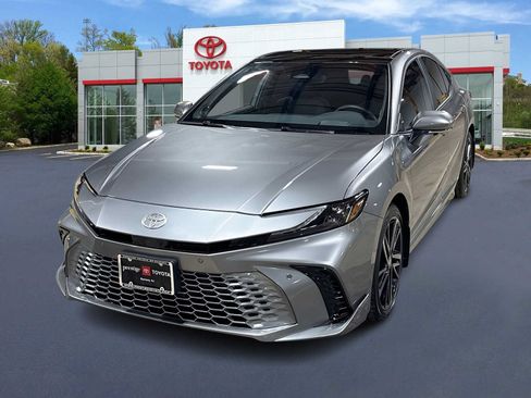 Used 2025 Toyota Camry XSE w/ Premium Plus Package AWD/4WD image 1