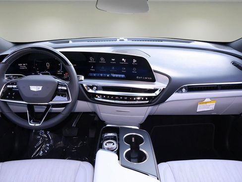 New 2026 Cadillac Lyriq Sport image 15