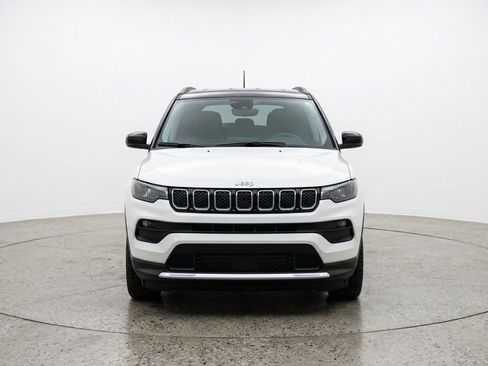Used 2025 Jeep Compass Trailhawk AWD/4WD image 2