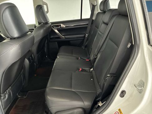 Used 2017 Lexus GX 460 w/ Navigation Package image 25