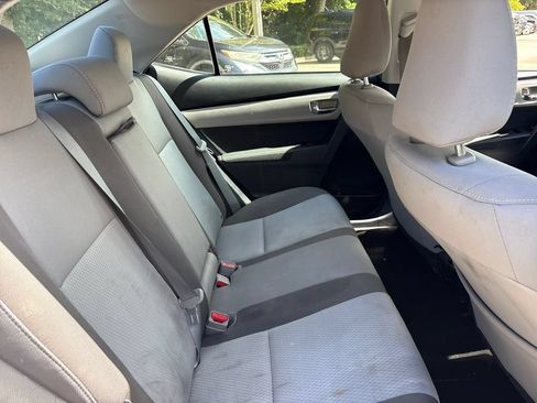 Used 2017 Toyota Corolla LE w/ Carpet Mat Package (TMS) FWD image 28