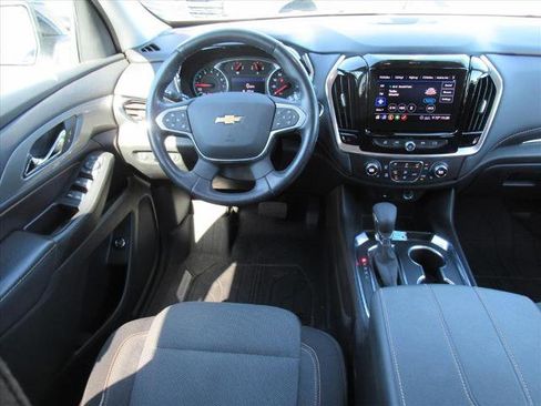 Used 2021 Chevrolet Traverse LT w/ LPO, Blackout Package image 14