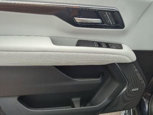 New 2026 Chevrolet Tahoe Premier AWD/4WD image 13