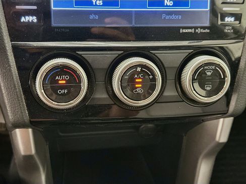 Used 2018 Subaru Forester 2.5i Premium AWD/4WD image 24