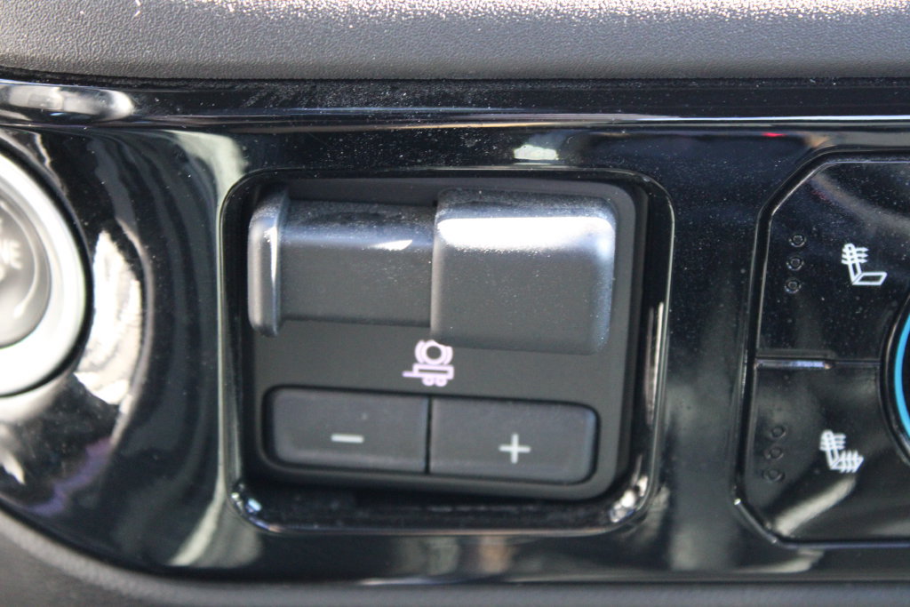 Used 2022 Chevrolet Silverado 1500 LT RWD image 43