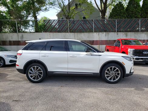 Used 2023 Lincoln Corsair AWD w/ Equipment Group 101A image 3