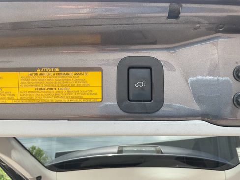 Used 2012 Toyota Sienna XLE FWD image 34