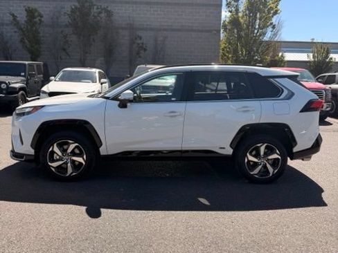 Used 2025 Toyota RAV4 SE AWD/4WD image 4